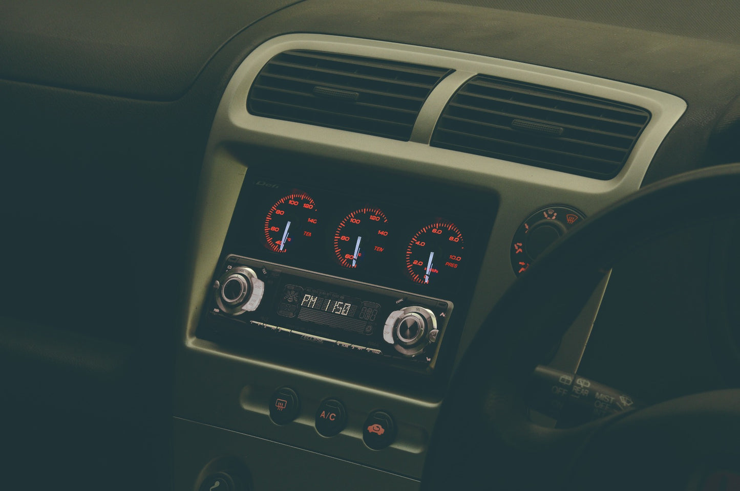 Defi RH Car DIN Gauge Set RHD (White with White Pointer)